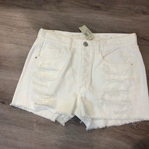 NWT American eagle shorts sz 6 white distressed look
